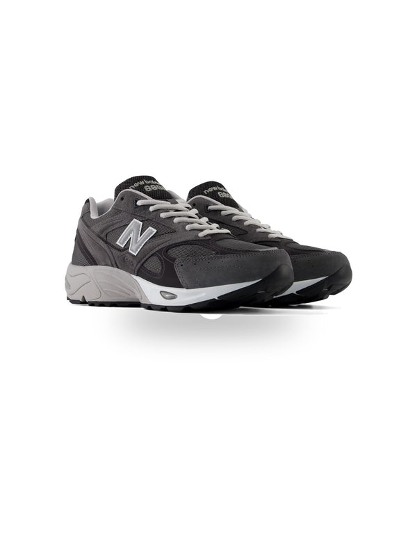 New Balance Sneakers UNISEX Mod. U880R 3TR Antracite