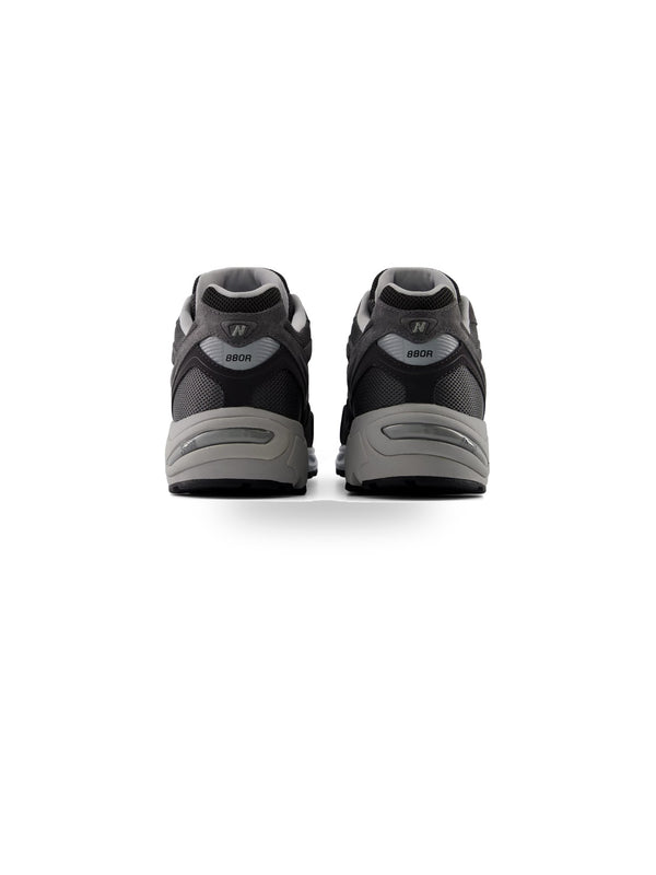 New Balance Sneakers UNISEX Mod. U880R 3TR Antracite