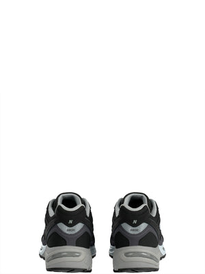 New Balance Sneakers UNISEX Mod. U880R 8EU Nero
