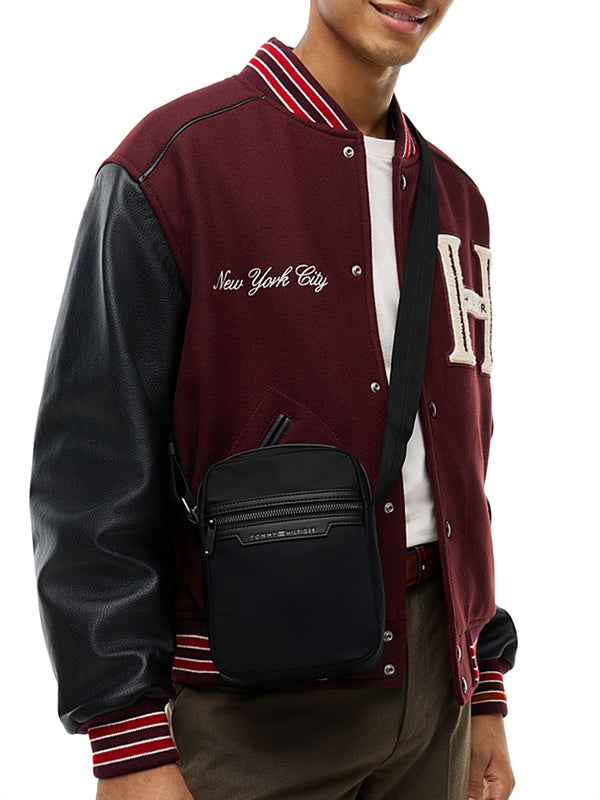 Tommy Hilfiger Borsa a Tracolla Uomo Mod. AM0AM14688 BDS Nero